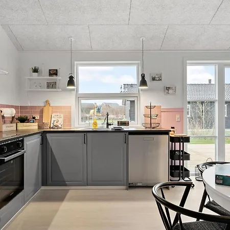 3 Bedroom Stunning In 別荘 Frørup
